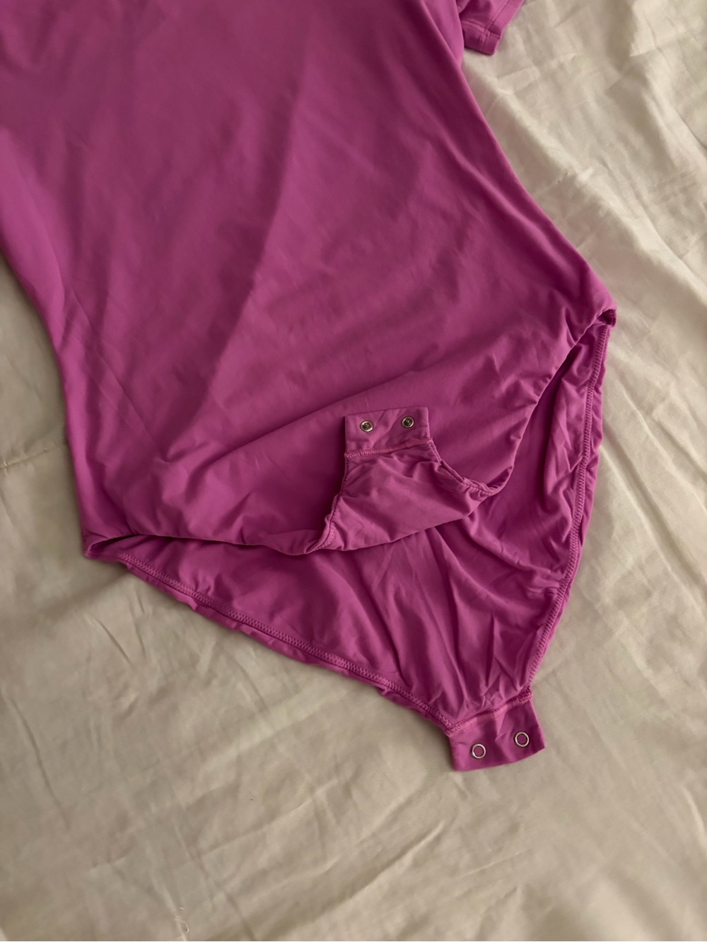 SKIMS Crew Neck Short Sleeve Bodysuit Pink Large - Picture 4 of 5